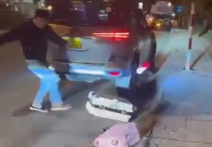 Clip: Tài xế Đà Lạt chửi thô tục, quăng vali trúng người du khách-1