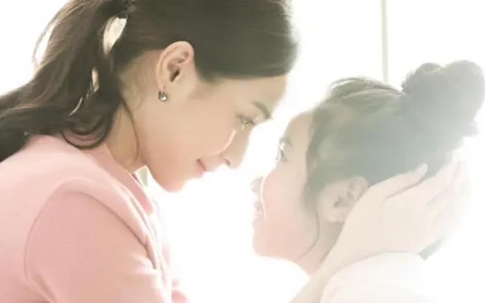 Con gái giả bệnh để tìm chồng cho mẹ-1