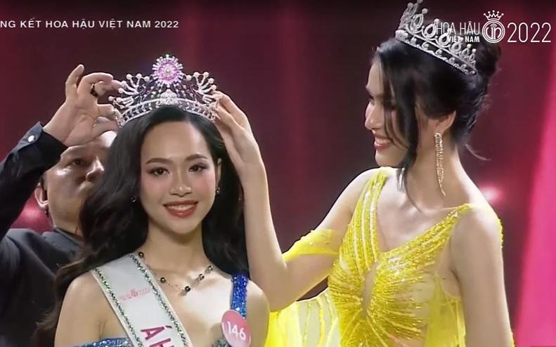 Huỳnh Thị Thanh Thủy đăng quang Hoa hậu Việt Nam 2022-4