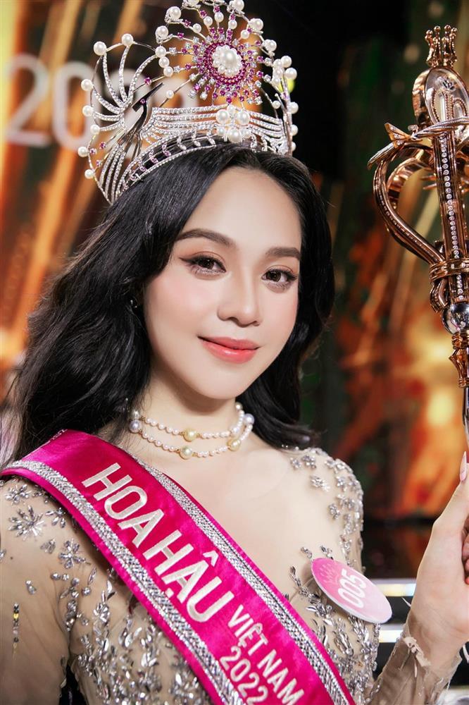 Bố Hoa hậu Việt Nam 2022: Gia đình không có điều kiện mua giải-3
