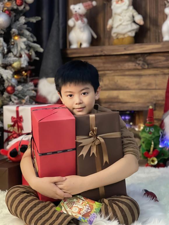 MC Tuấn Tú hiếm hoi khoe ảnh về vợ đại gia, nhan sắc gây sốt-2