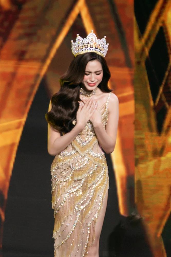 Tranh cãi Đỗ Thị Hà khóc nức nở final walk, BTC nói gì?-2