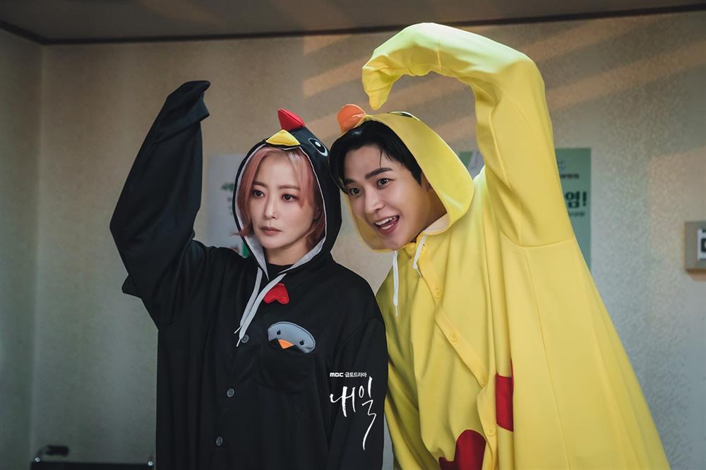 Những ngôi sao phải bao bọc, gánh còng lưng bạn diễn năm 2022-4