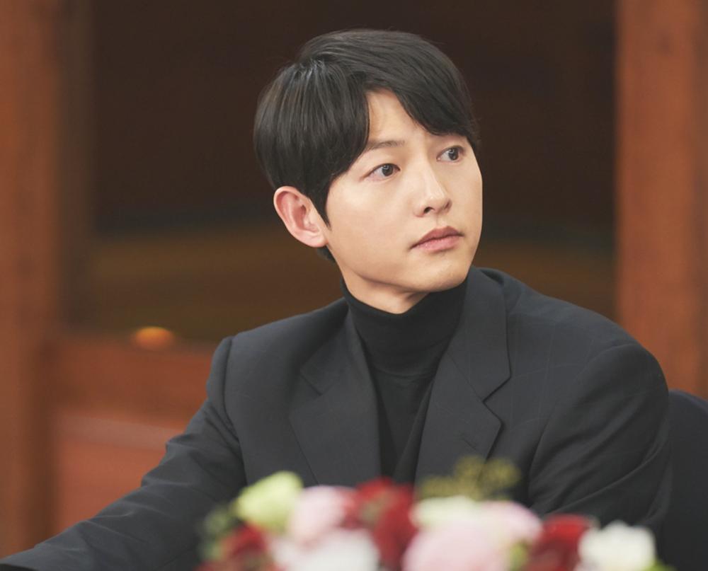 Những ngôi sao phải bao bọc, gánh còng lưng bạn diễn năm 2022-9