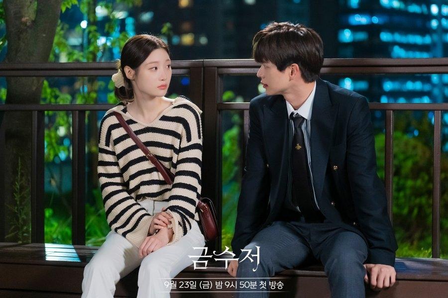 Những ngôi sao phải bao bọc, gánh còng lưng bạn diễn năm 2022-8