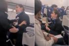 Nữ tiếp viên hàng không bật khóc vì bị khách lăng mạ, yêu cầu vô lý