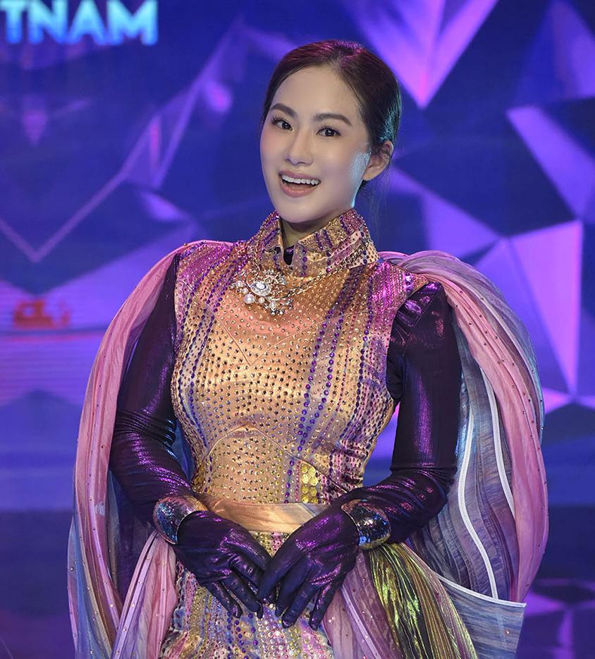 Ca sĩ trở lại tạo cơn địa chấn nhờ các show truyền hình thực tế-4