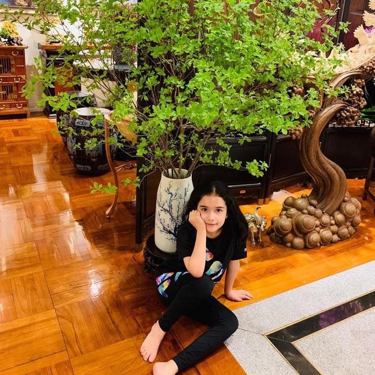 Triển Chiêu sinh ở Việt Nam U70 phong độ như mới 40 tuổi-15