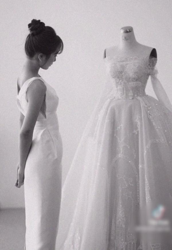 Ảnh cưới hiếm hoi của TikToker Huyền 2k4 và thiếu gia Duy Nhỏ-5