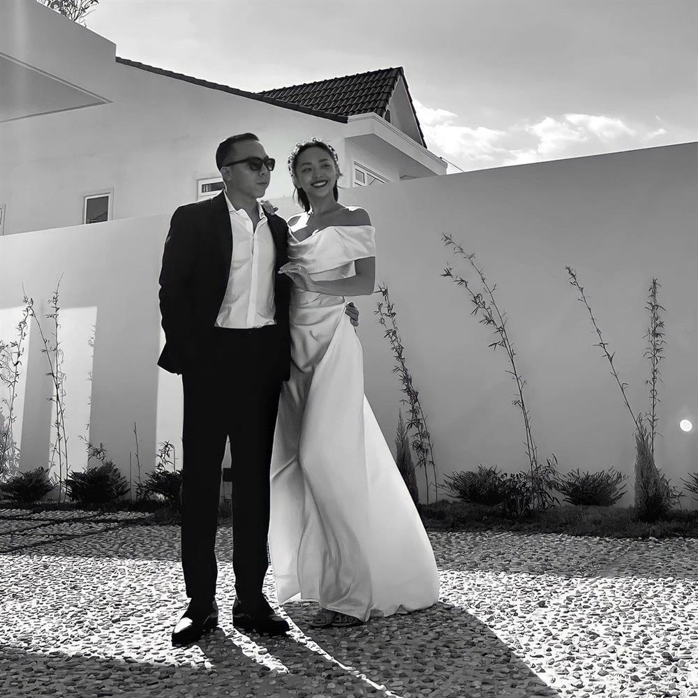 Hoàng Touliver hiếm hoi khoe ảnh tình nghiêm túc với Tóc Tiên-13