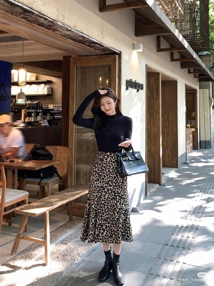 5 kiểu chân váy giúp trang phục ngày Tết thăng hạng-1