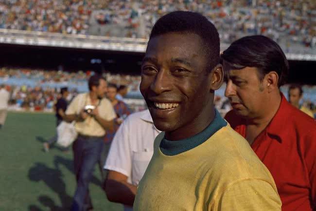 Những tranh cãi trong sự nghiệp của Vua bóng đá Pele-2