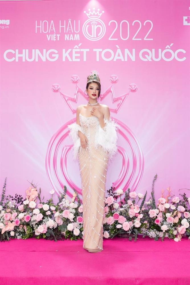 Vương miện Miss Grand Vietnam của Thiên Ân vừa sửa 1 tháng lại gãy-2