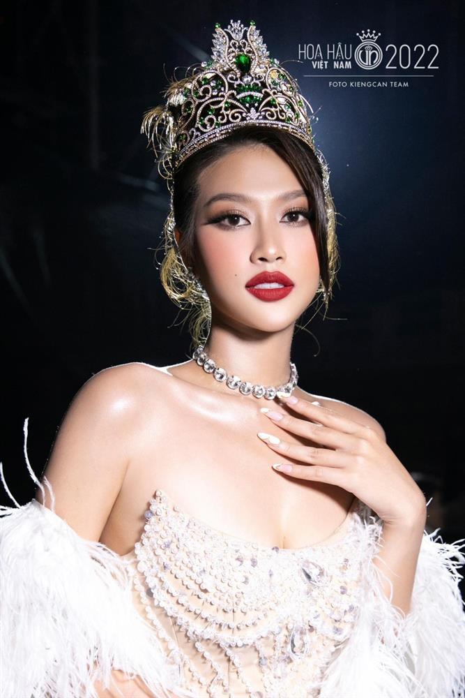 Vương miện Miss Grand Vietnam của Thiên Ân vừa sửa 1 tháng lại gãy-1