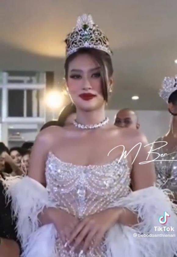 Vương miện Miss Grand Vietnam của Thiên Ân vừa sửa 1 tháng lại gãy-3