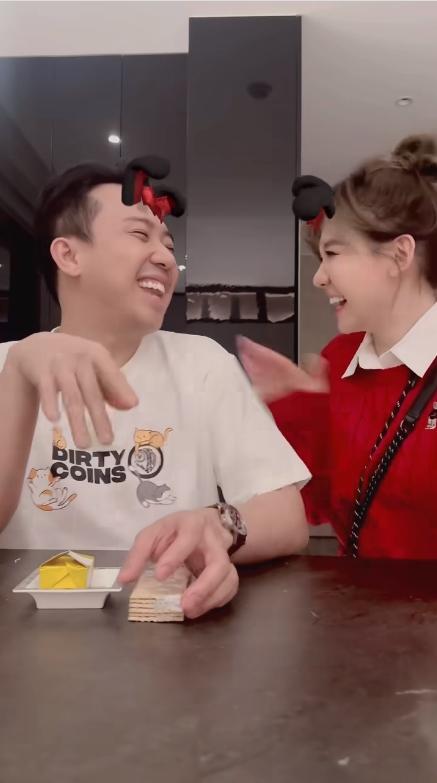 Tin showbiz Việt ngày 26/12: Hari Won tác động vật lý Trấn Thành-2