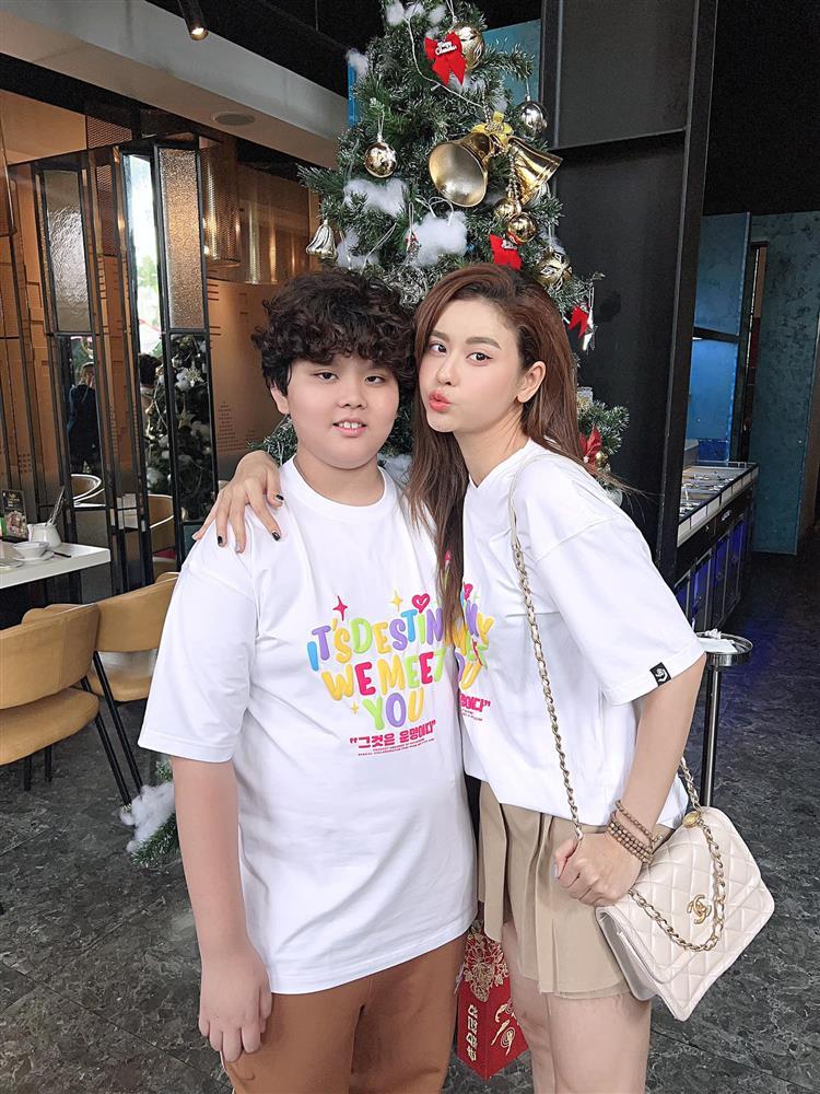 Tin showbiz Việt ngày 26/12: Hari Won tác động vật lý Trấn Thành-11