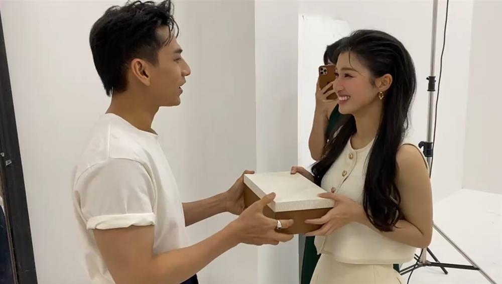 Diệu Nhi phản ứng khi crush cũ Isaac ôm Á hậu Phương Nhi-1