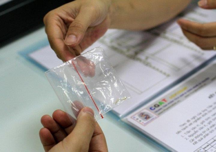 Đưa 3 người đàn ông đi xét nghiệm ADN vẫn chưa tìm ra bố cho con-1