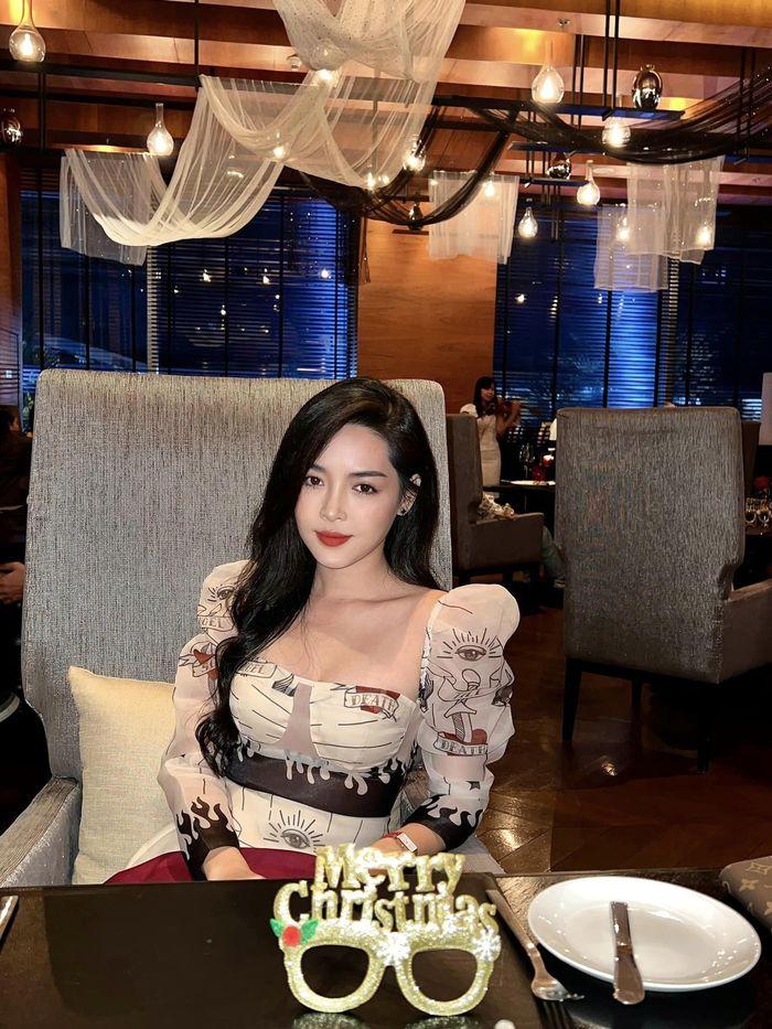 Cuộc sống hot girl thẩm mỹ nổi đình đám khi rời Người Ấy Là Ai-3