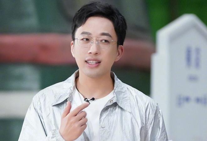 Vu Chính lợi dụng tên tuổi gà cưng Hứa Khải?-1