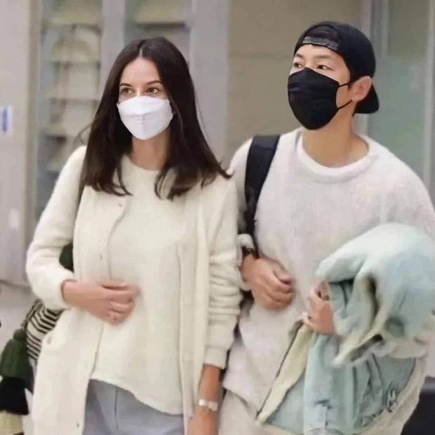 Song Joong Ki ly hôn Song Hye Kyo: Sự nghiệp đột phá, tài chính thăng hoa-9