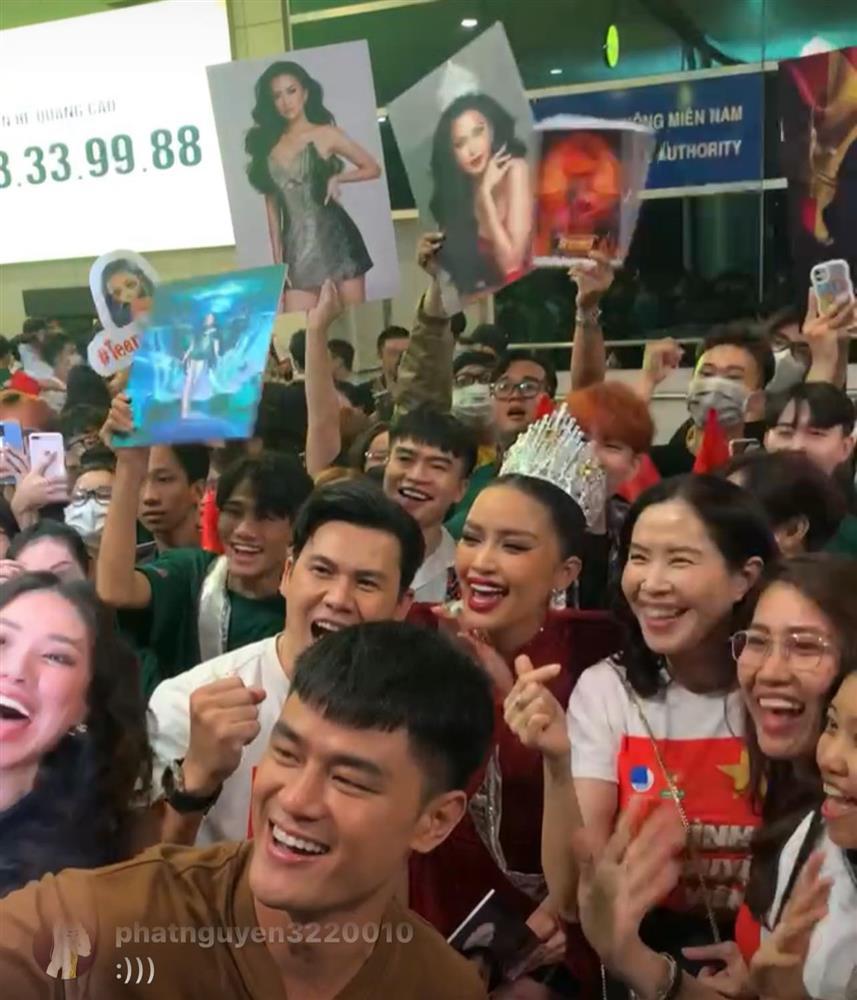 Ngọc Châu lên đường thi Miss Universe, mẹ mặc lại áo 6 năm-5