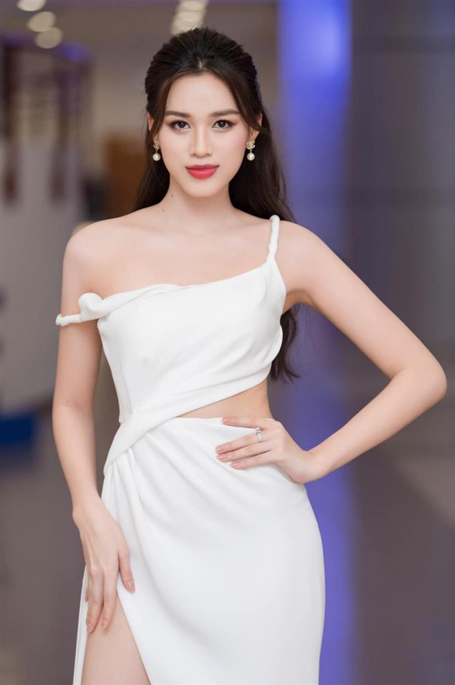 Góc khuất Đỗ Thị Hà thi Miss World: Sắp xỉu, vội lau nước mắt-4