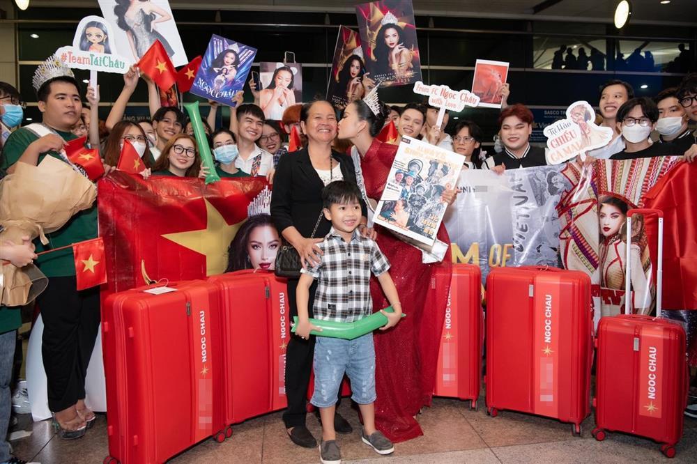 Thi Miss Universe: Khánh Vân 16 vali, Ngọc Châu ít kỷ lục-2