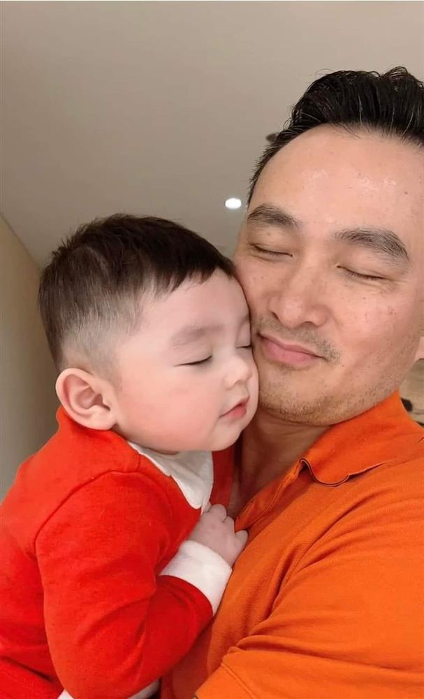 Tin showbiz Việt ngày 27/12: Luna Đào xinh ngang ngửa búp bê-6