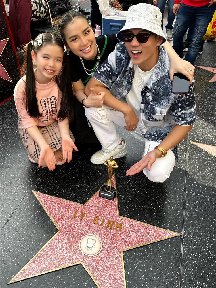 Tin showbiz Việt ngày 27/12: Luna Đào xinh ngang ngửa búp bê-9