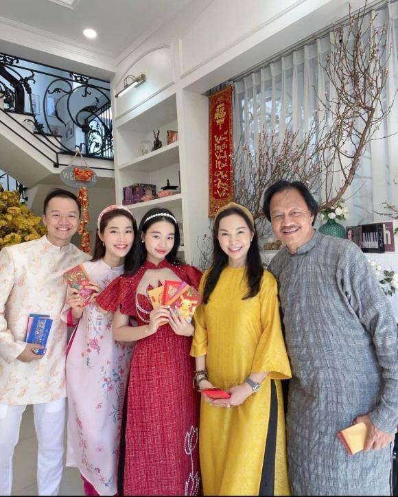 Hé lộ hậu trường cầu hôn độc lạ của Diễm My 9X-8