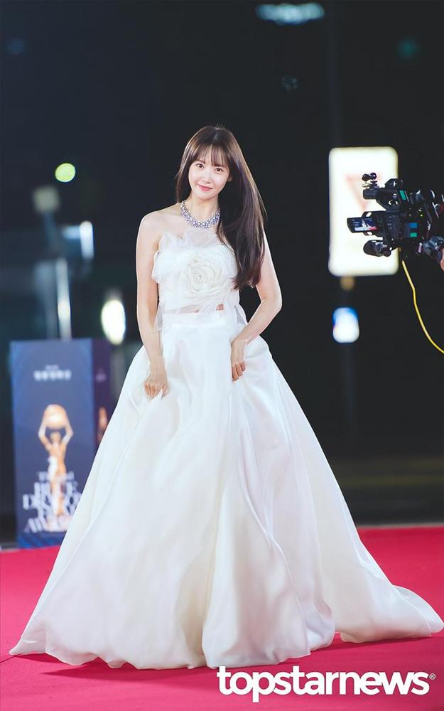 3 lý do khiến năm 2022 là kỷ nguyên của Yoona (SNSD)-6