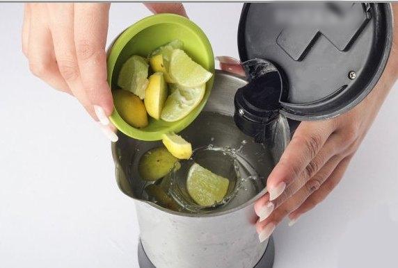 Cho thứ này vào ấm siêu tốc rồi đun sôi, cặn bẩn tự động bong sạch-4