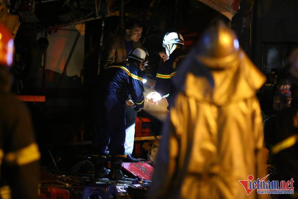 Cháy cửa hàng sửa xe máy ở Hà Nội kèm nhiều tiếng nổ-8