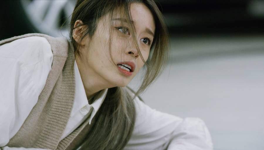 Cô dâu Jiyeon (T-ara) hóa cường nữ, đánh zombie cực căng-4
