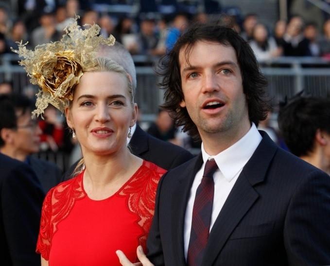 Những người nổi tiếng nên duyên trong các tình huống đặc biệt-1