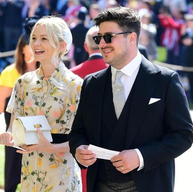 Những người nổi tiếng nên duyên trong các tình huống đặc biệt-5