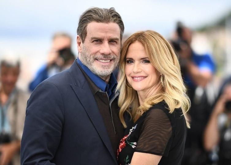 Những người nổi tiếng nên duyên trong các tình huống đặc biệt-6