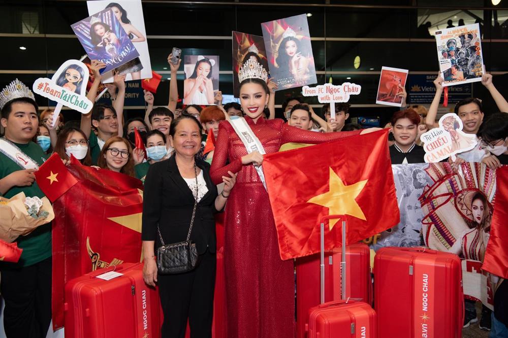 Ngọc Châu bị kể quá khứ sau khi lên đường thi Miss Universe-2
