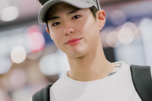 Park Bo Gum ký hợp đồng với The Black Label-2