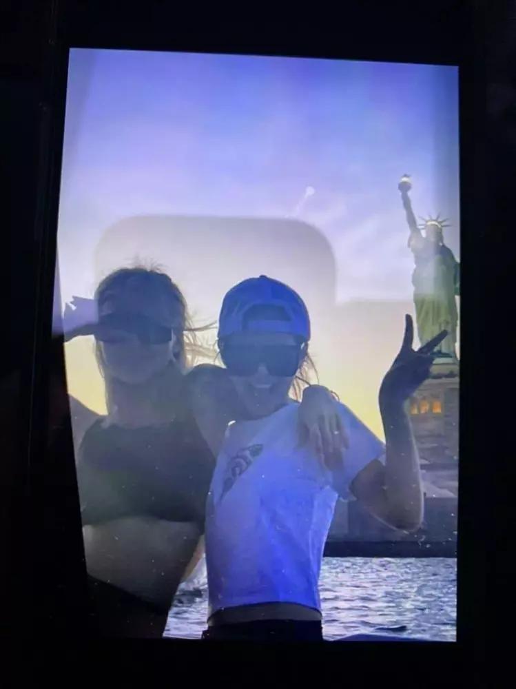 Chuyện hẹn hò đình đám 2022: Jennie và V chiếm sóng nguyên năm-12