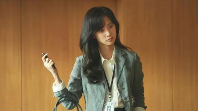 4 nữ chính phim Hàn bị chê thảm họa diễn xuất, kéo tụt rating-3