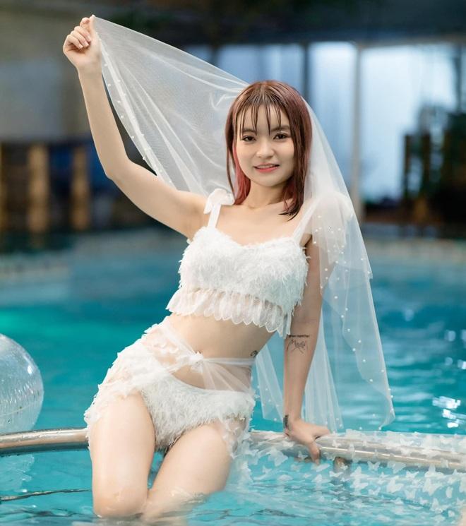 Vợ Mạc Văn Khoa dự định trùng tu vì vòng 1 khiêm tốn-10