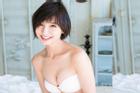 Nữ ca sĩ Nhật Bản sụp đổ danh tiếng vì ngoại tình