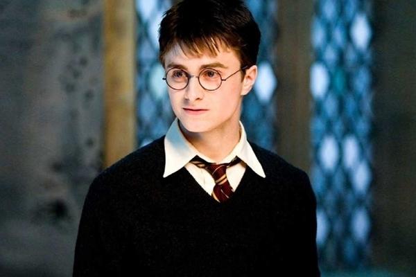 Khối tài sản 110 triệu USD của tài tử Harry Potter-1