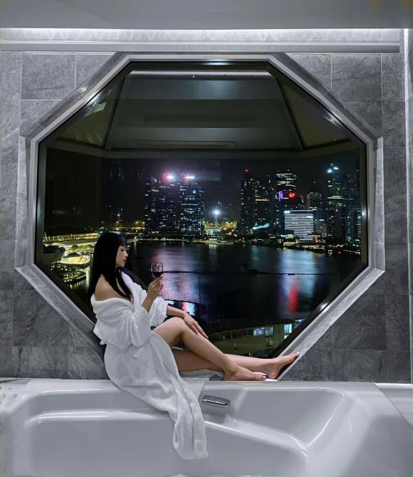 Tâm Tít đăng ảnh tắm bồn khét lẹt, phát sốt ngoại hình mẹ 2 con-2