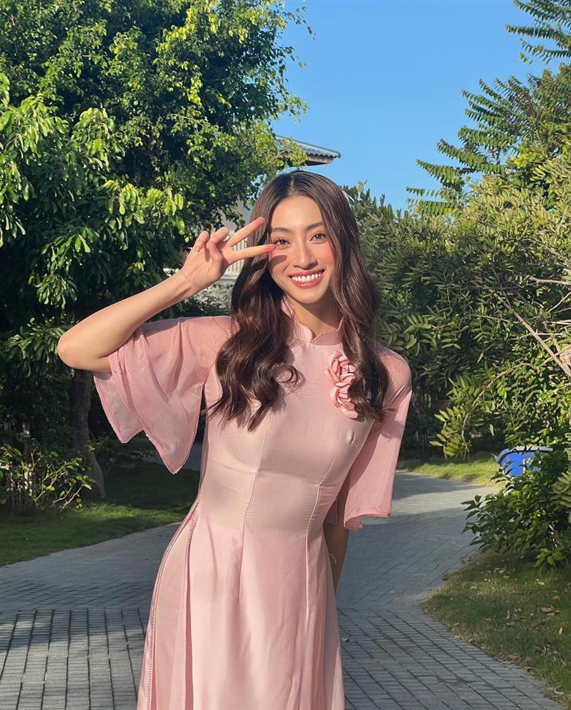 Mai Phương Thúy lộ nhan sắc thật qua CAM thường khi đi bê tráp-18