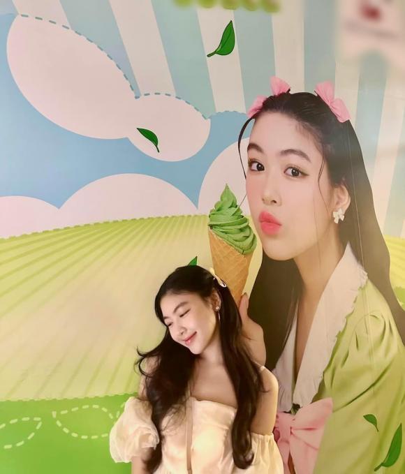 Con gái Quyền Linh mặt mộc đọ sắc với ảnh quảng cáo chính mình-3