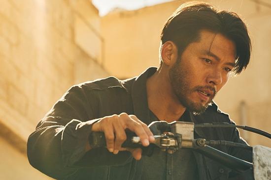 Quá trình quay phim căng thẳng của Hyun Bin